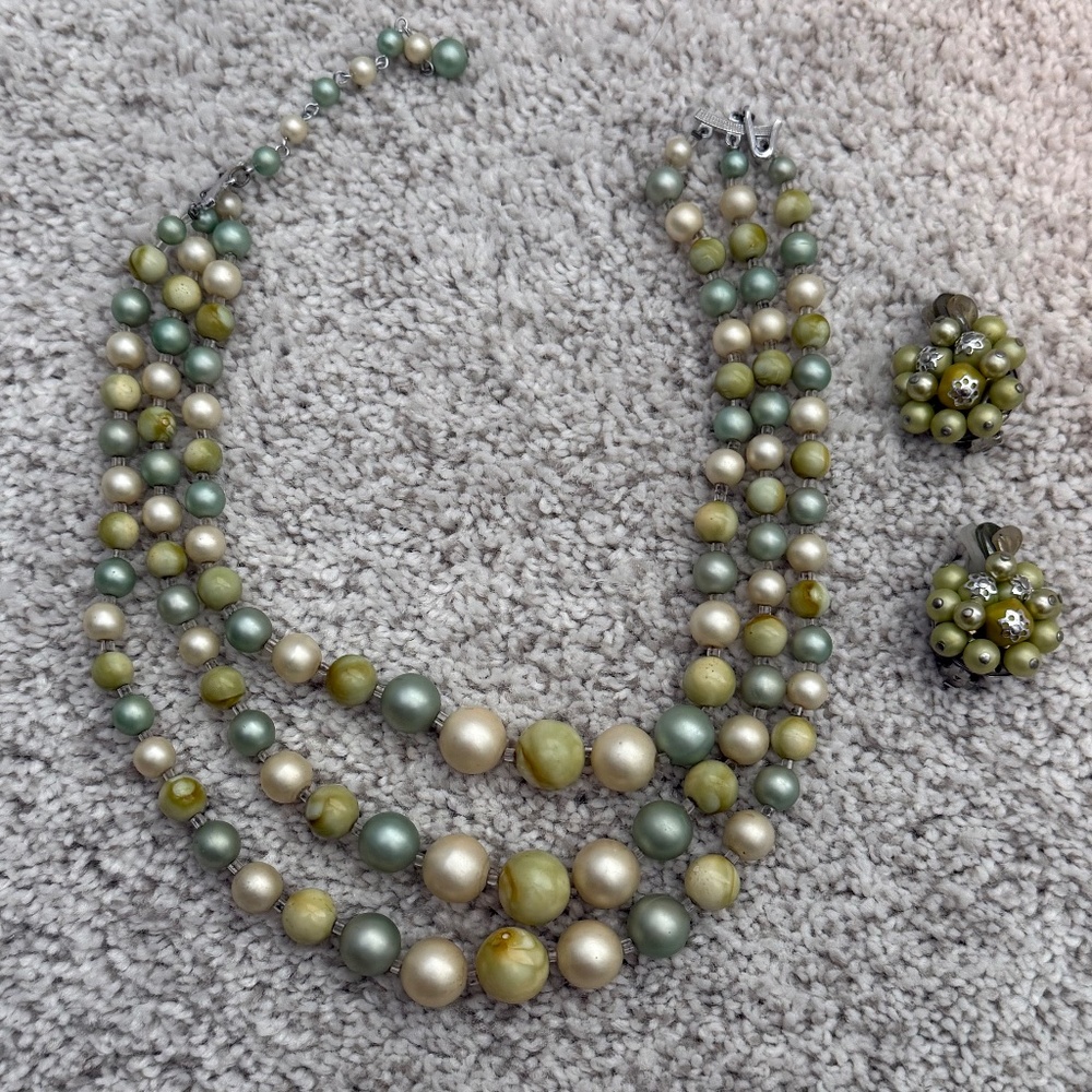 Vintage 3 Strand Green Bead Necklace w Clip Earrings